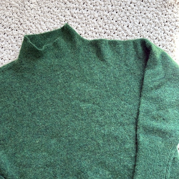🍀 Topshop Textured Funnel Neck Sweater in Green 🍀 - Picture 4 of 8